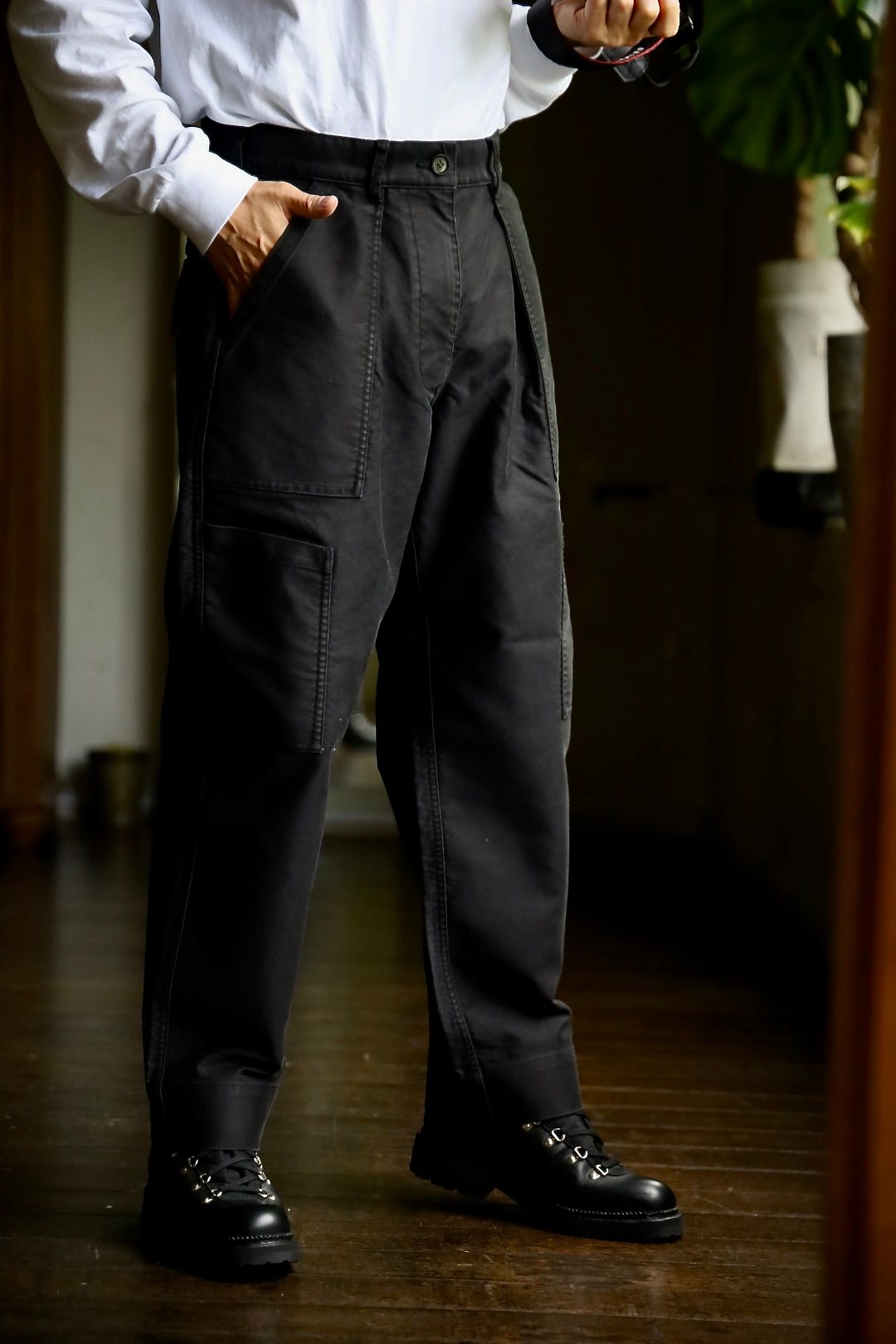 LASTMAN 24AW ラストマン大久保篤志 MOLESLIN MECHANIC PANTSスタイル