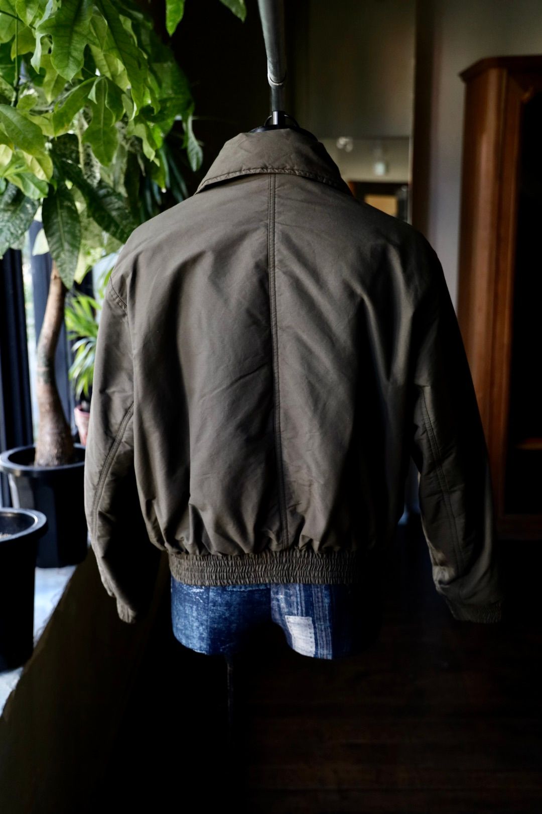 ヨーク 25FW ブルゾン "KATHARINE HAMNETT" Recycle Polyester Short Blouson(YK25FW01129B-KH)OLIVE
