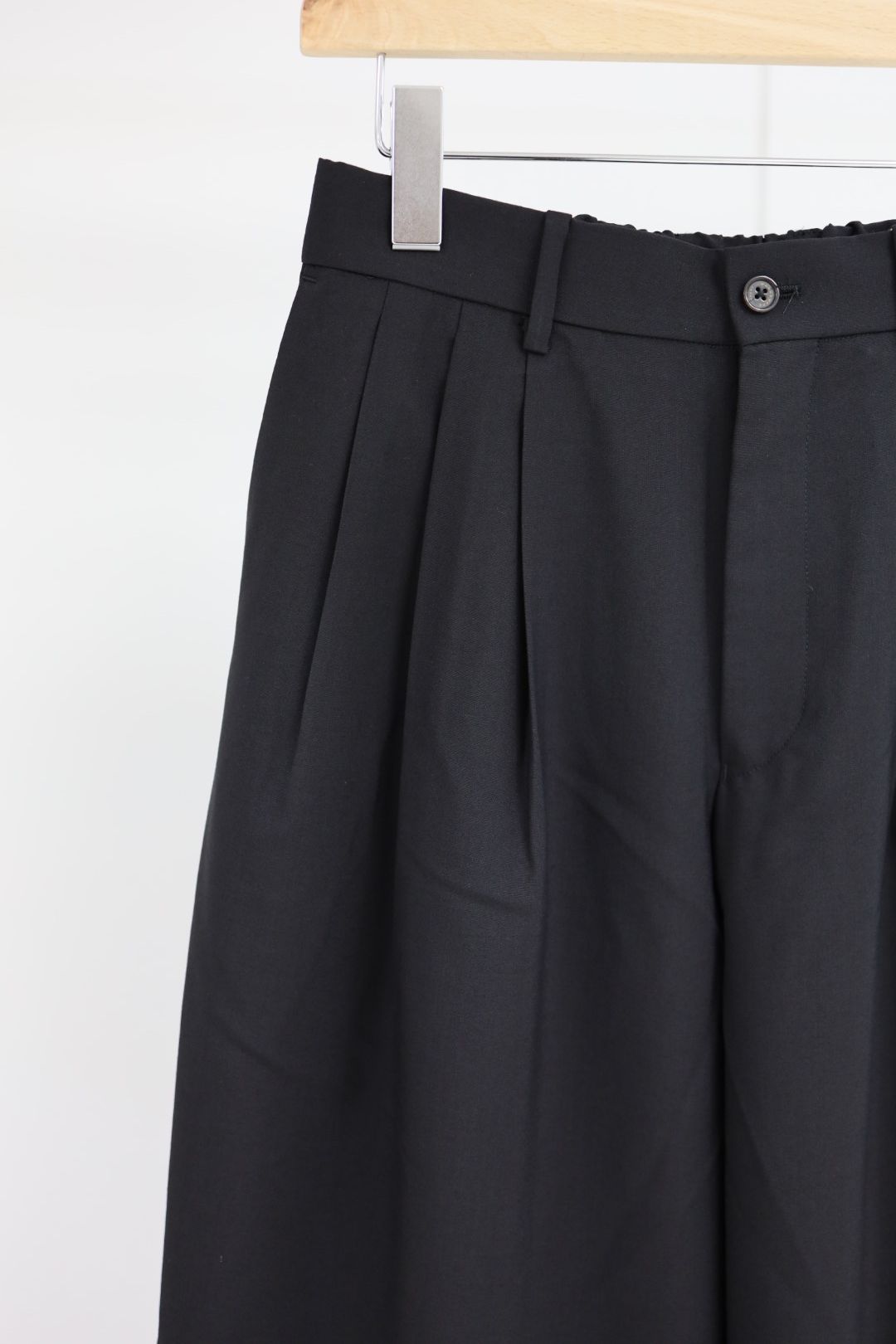 MARKAWARE 26SS TRIPLE PLEATED WIDE TROUSERS(A26A15PT03C)BLACK☆新作発売！