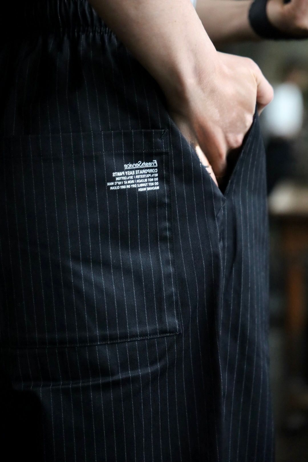 フレッシュサービス CORPORATE EASY PANTS(FSC252-40011B)BLACK STRIPE☆5月24日(土)発売！
