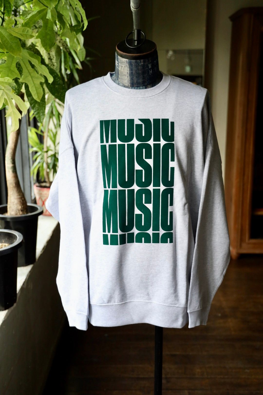イズネスミュージック 25AW DELAY SWEAT SHIRTS (IMP6_17_MUSIC DELAYSW01)ASH☆新作発売！