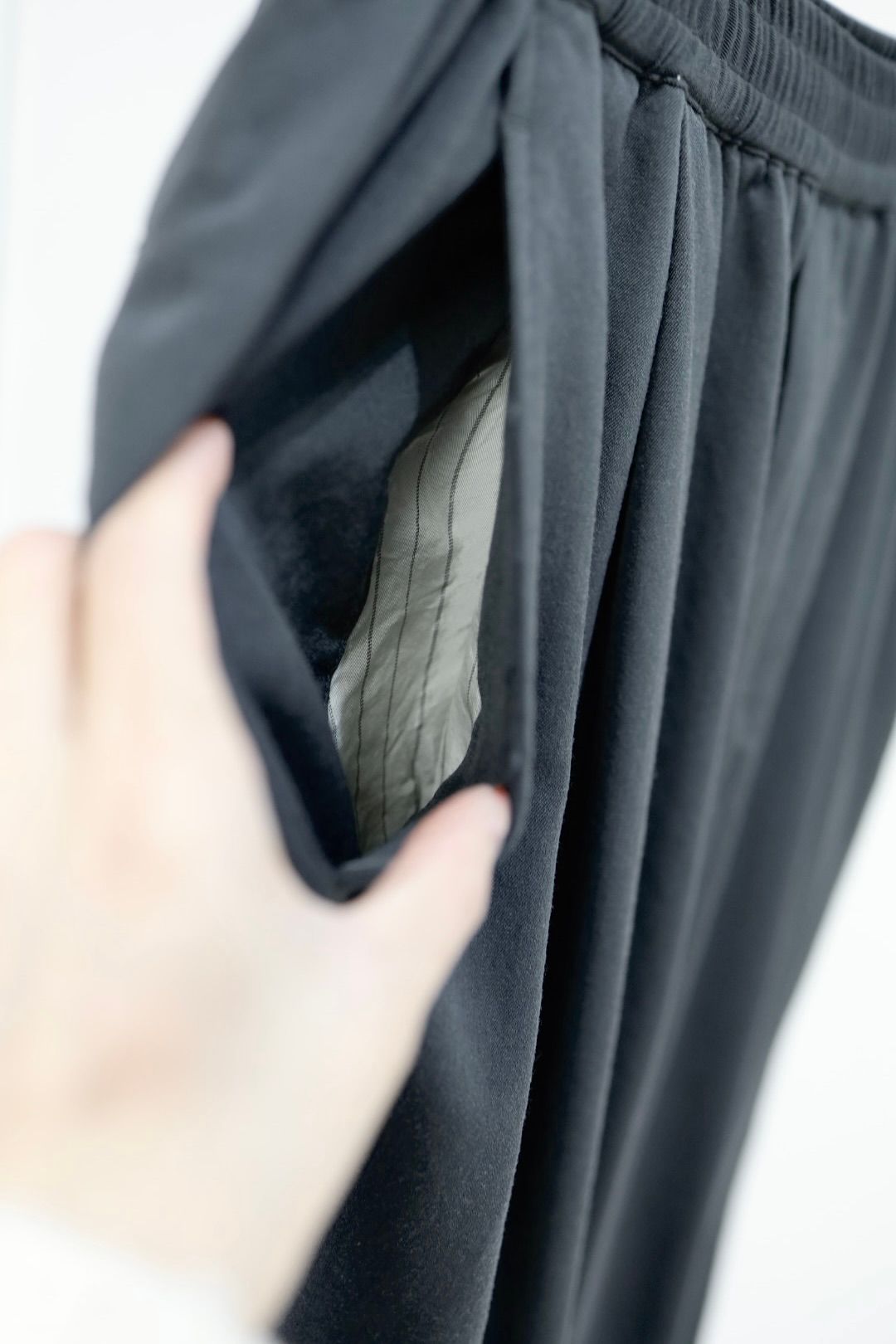 グラフペーパー 26SS Fulled Wool Twill Wide Easy Pants(GM261-40342)CHARCOAL☆2月7日(土)発売！