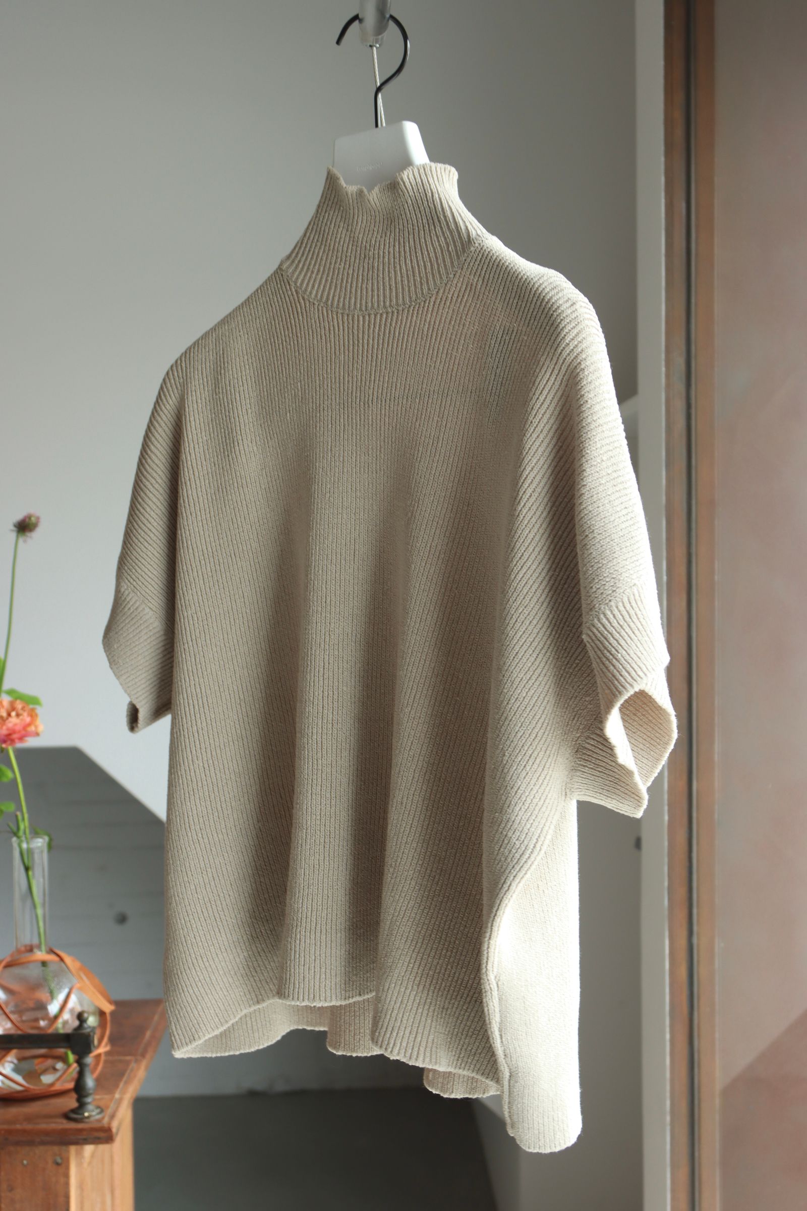 Graphpaper 25SS WOMENS Linen Solotex S/S Mock Neck Knit(GL251-80060)BEIGE