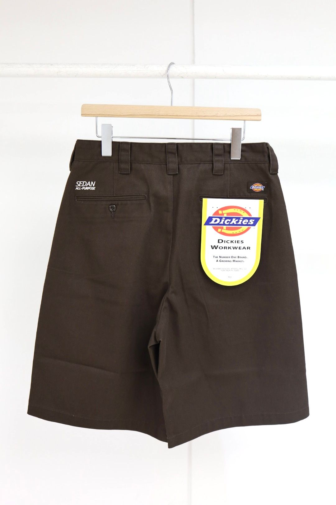セダンオールパーパス 26SS Dickies / Tuck Wide Shorts(SD26S-PT07)DARK BROWN☆4月18日(土)新作発売！