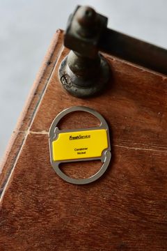 フレッシュサービス キーホルダー Key Holder"YELLOW"☆8月2日(土)発売！