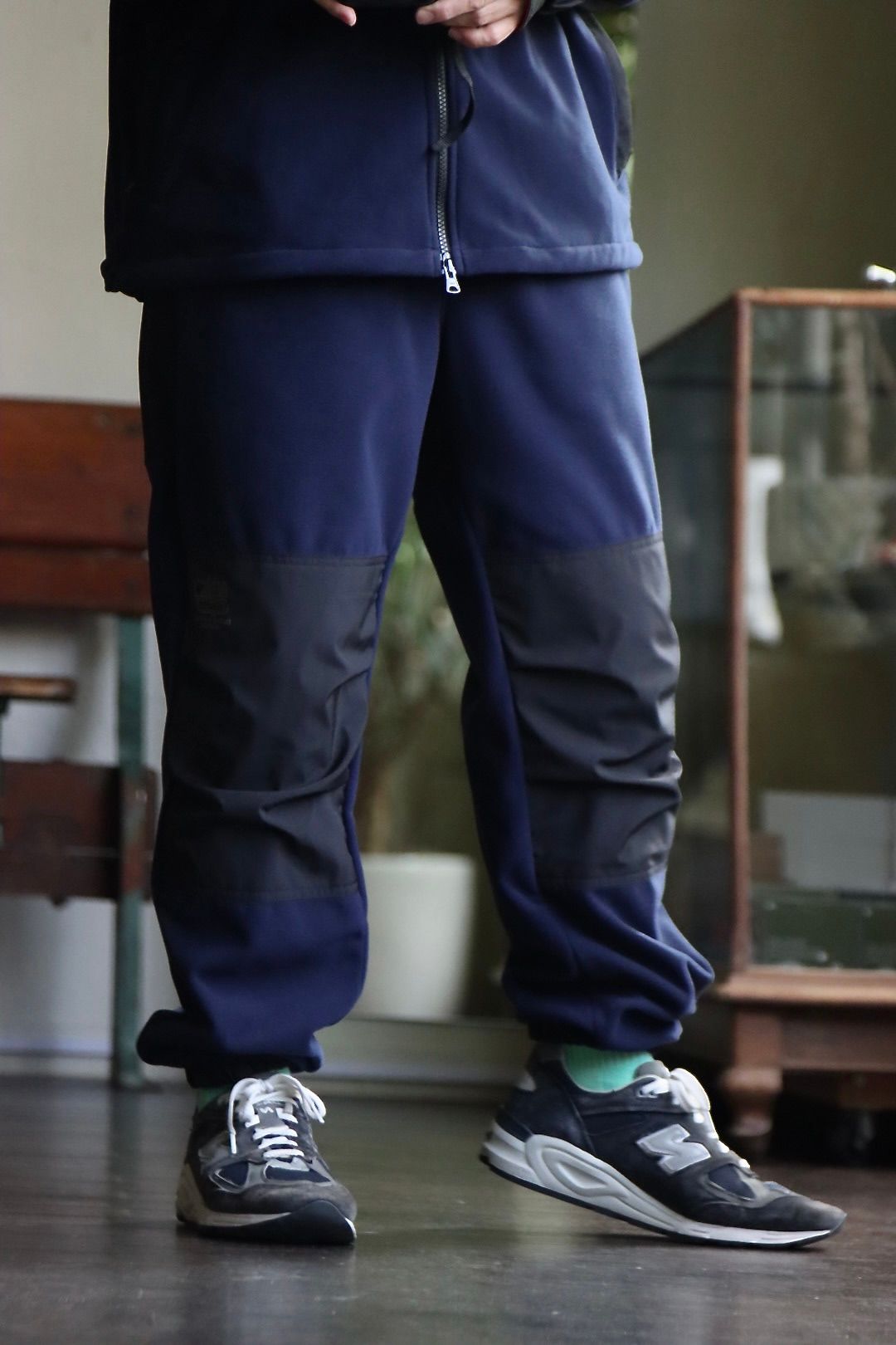 イズネス22AW THM FLEECE PANTS (1003AWPT01)NAVY