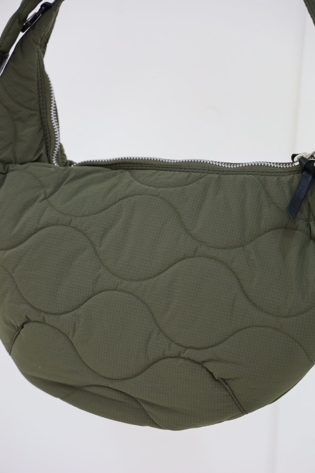 コムデギャルソンオム26FW キルティングショルダーバッグ(HR-K205-051-2)KHAKI☆8月7日(金)発売！