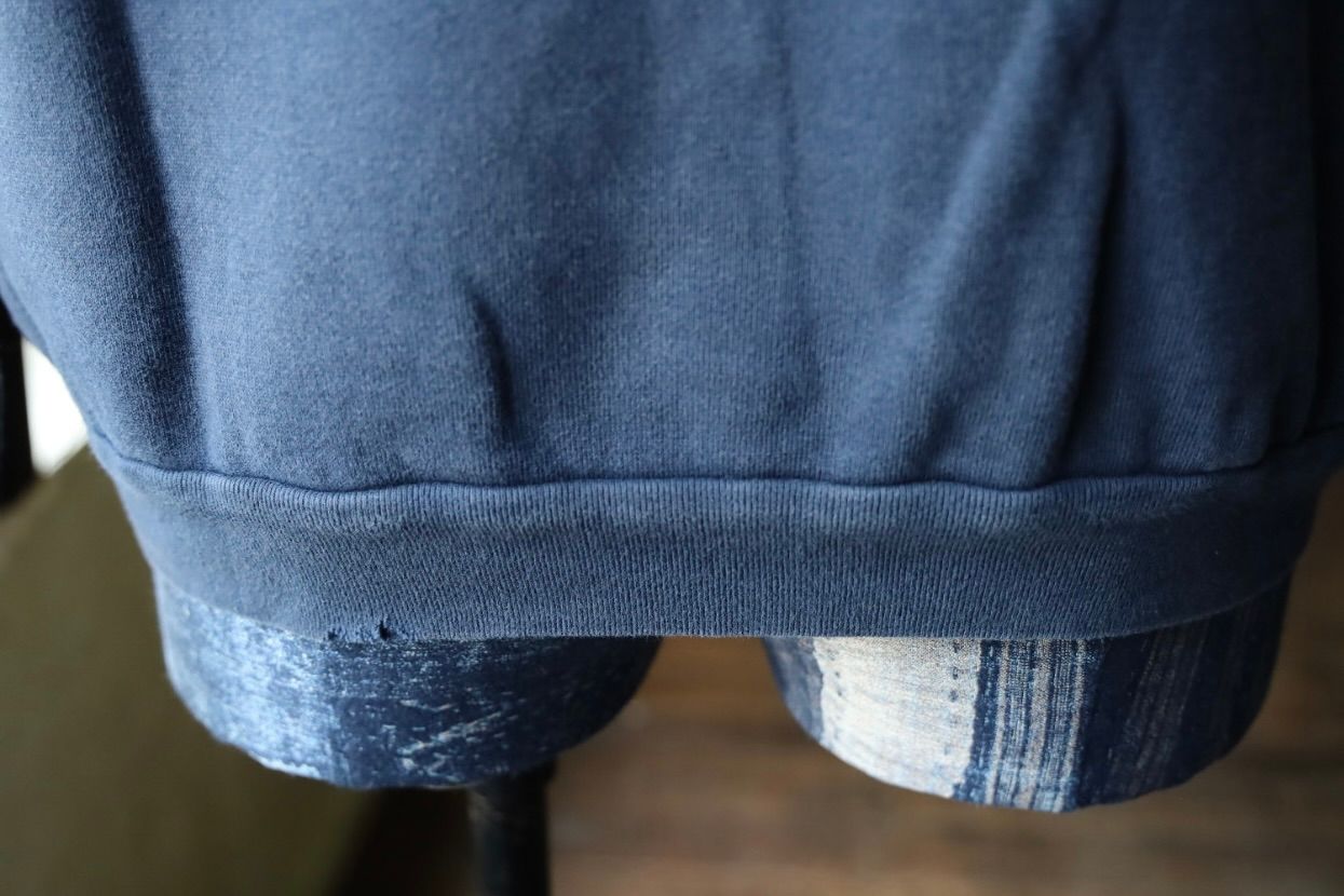 アプレッセ 2025 STYLE2 Vintage Double V Sweatshirt(25AAP-05-11)NAVY☆8月30日(土)発売！