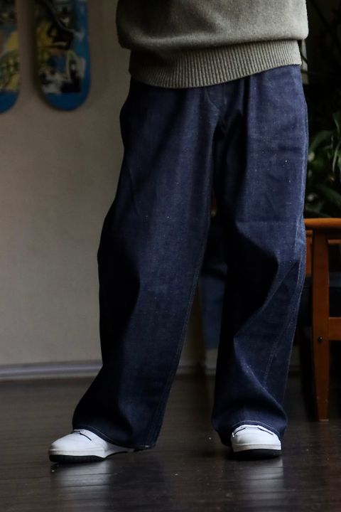 A.PRESSE Military Denim Trousersスタイル