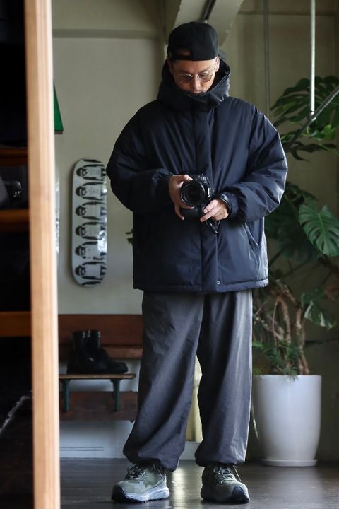 グラフペーパー22AW PERTEX Riversible Hooded Downスタイル.2022.9.23.