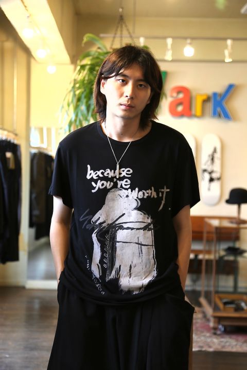 Yohji Yamamoto 丸首半袖メッセージプリントTシャツスタイル.2020.7.25.