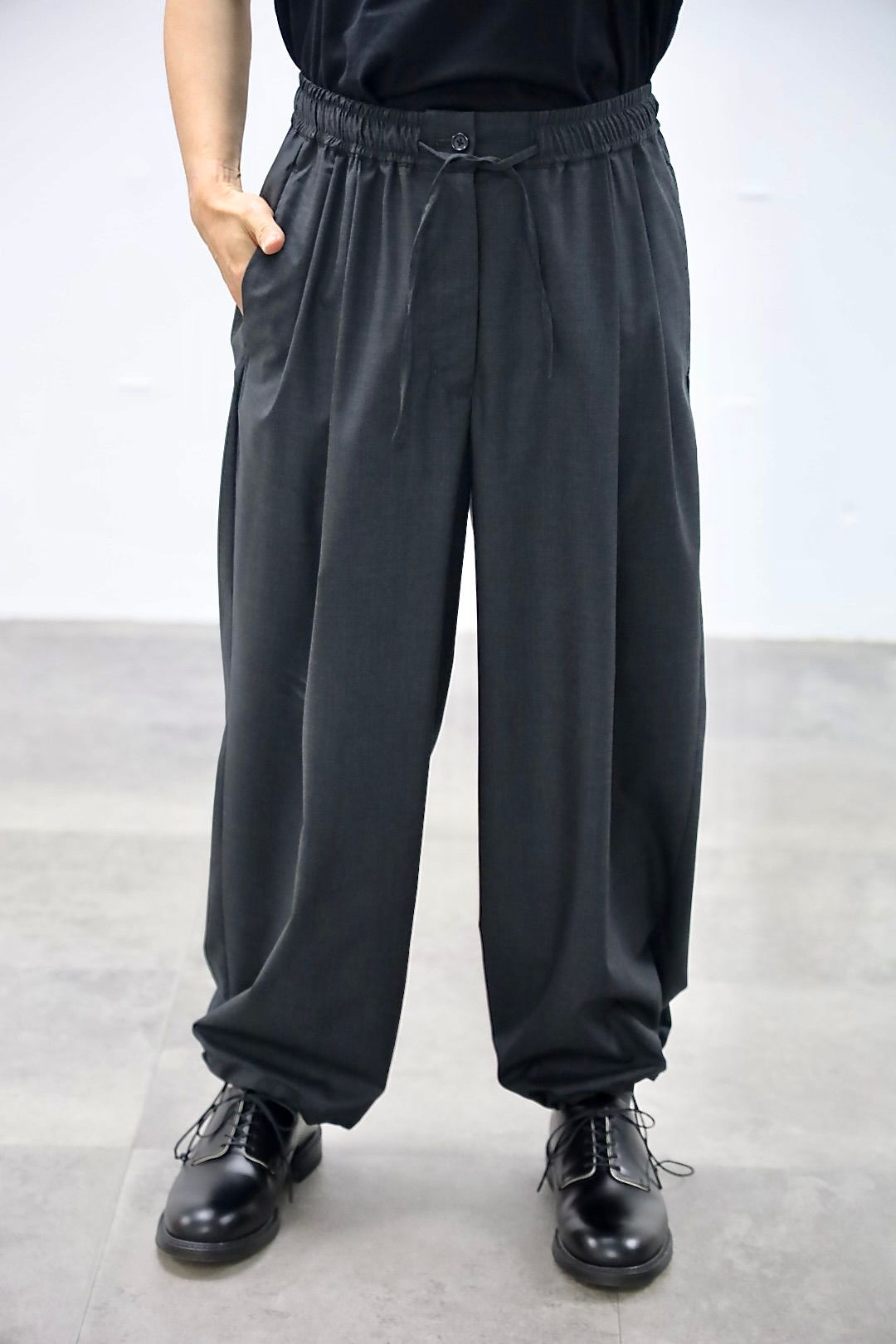 グラフペーパー26SS Fine Wool Heather Drawstring Track Pants(GM261-40322)CHARCOAL☆2月21日(土)発売！