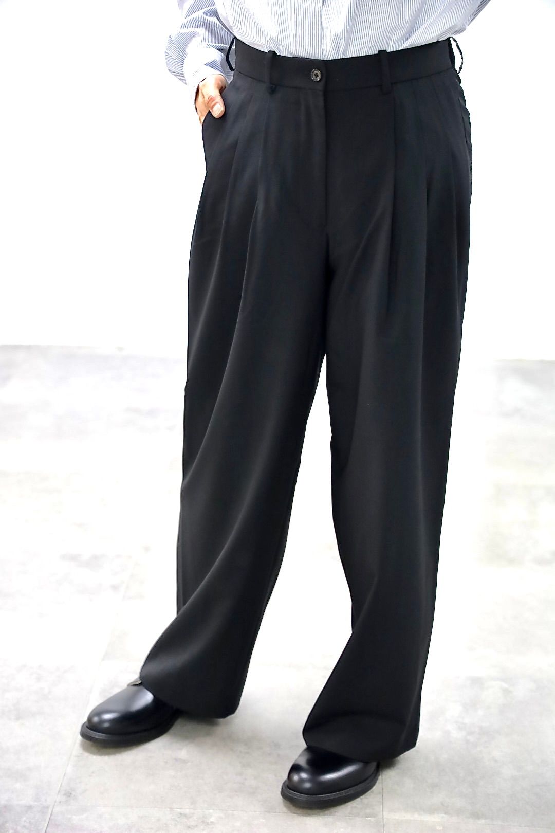 マーカウェア 26SS ワイドトラウザーズTRIPLE PLEATED WIDE TROUSERS(A26A15PT03C)BLACK☆新作発売！