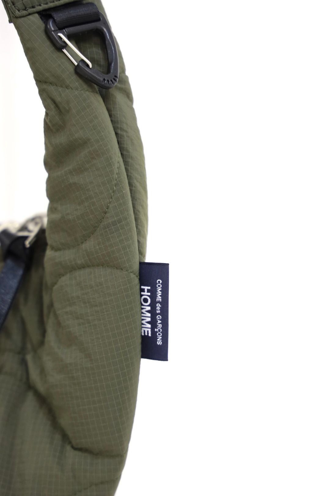 コムデギャルソンオム26FW キルティングショルダーバッグ(HR-K205-051-2)KHAKI☆8月7日(金)発売！