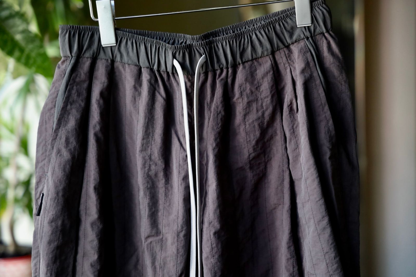 S.F.C 25FW エスエフシー NEW WIDE TWO TUCK PANTS(STITCHED NYLON) (SFCFW25P06)D.Grey☆9月20日(土)発売！