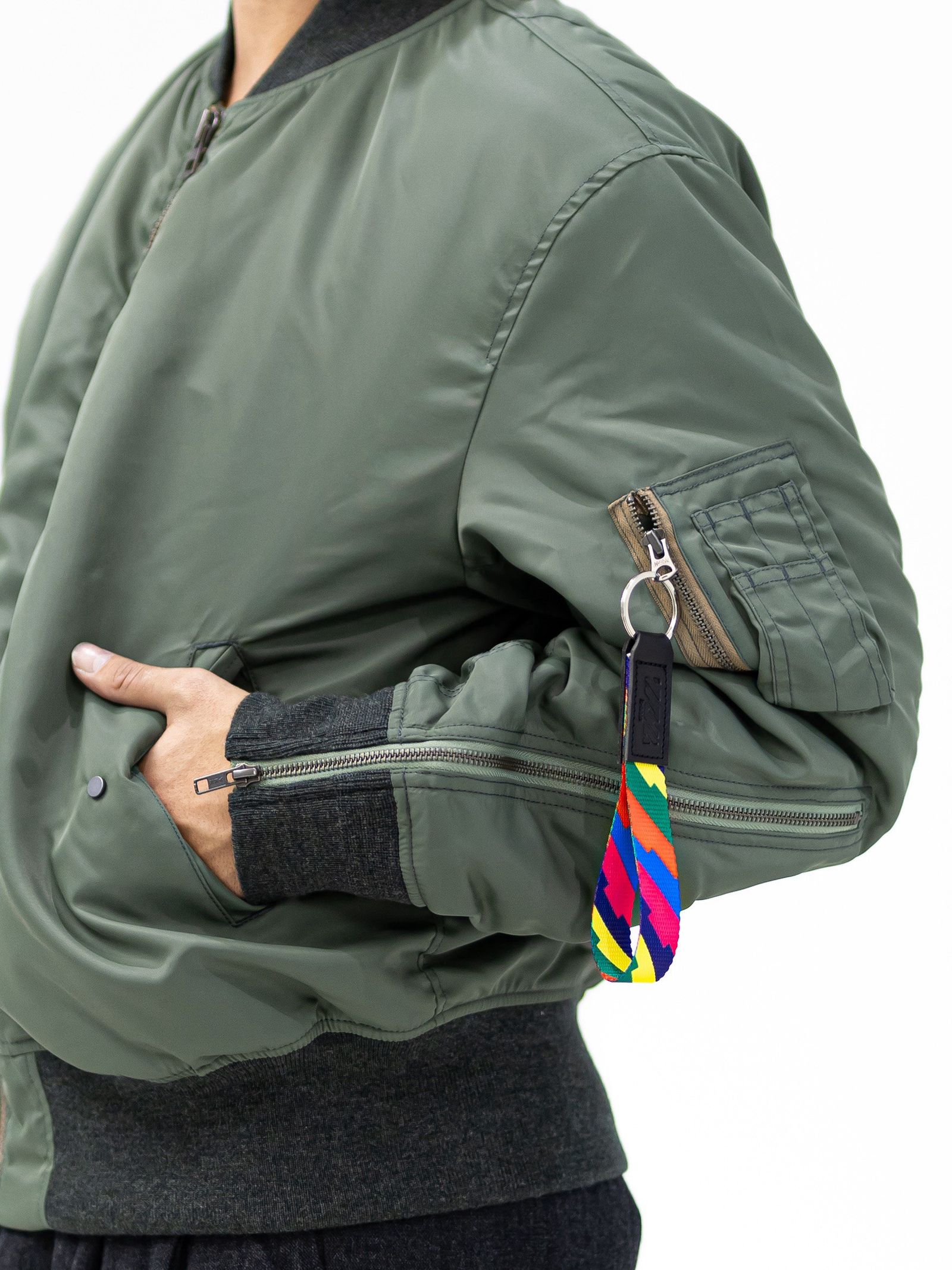イズネス26AW Bomber Jacket(26AW_32_1008AWJK01)KHAKI☆9月19日(土)発売！