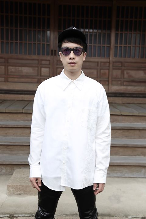 sulvam OX left embro shirt"WHITE"style.2020.7.21.