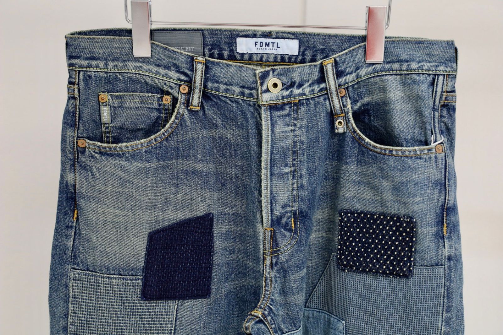 ファンダメンタル デニムパンツ CLASSIC FIT DENIM CS127 (FA25MG127)INDIGO