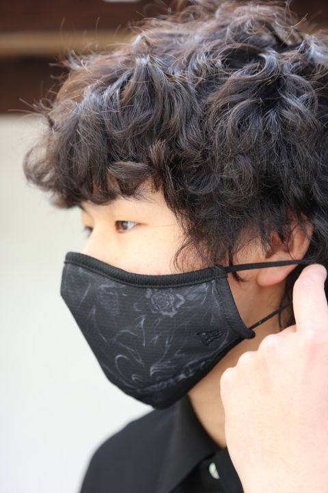 Yohji Yamamoto×NewEra MASK FACE COVERINGSマスクYohji Yamamotoスカル&ローズブラック style. 2021.06.25.