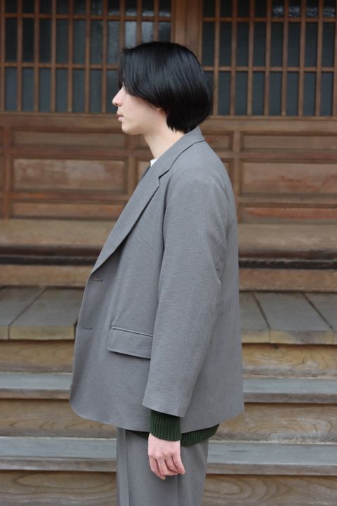UNIVERSAL PRODUCTS CREPE UNCONSTRUCTED 2B JACKET style.2022.1.30.
