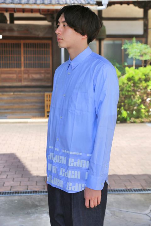 COMME des GARCONS HOMME 綿ツイル×綿ストライプロゴプリントシャツ(HF-B010-051) style.2020.8.15.