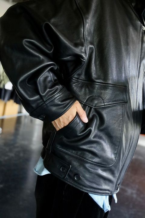 YOKE LEATHER FLIGHT JACKETスタイル2025.9.6.