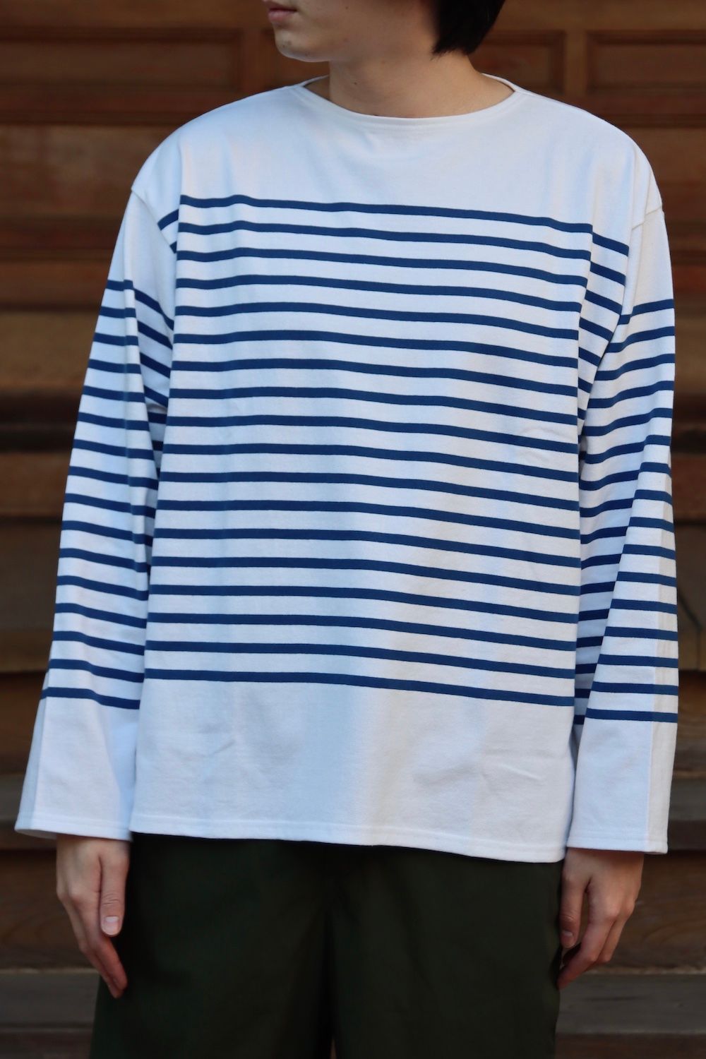 Graphpaper  Pannel Border L/S Tee (GU221-70218) style.2022.2.12.