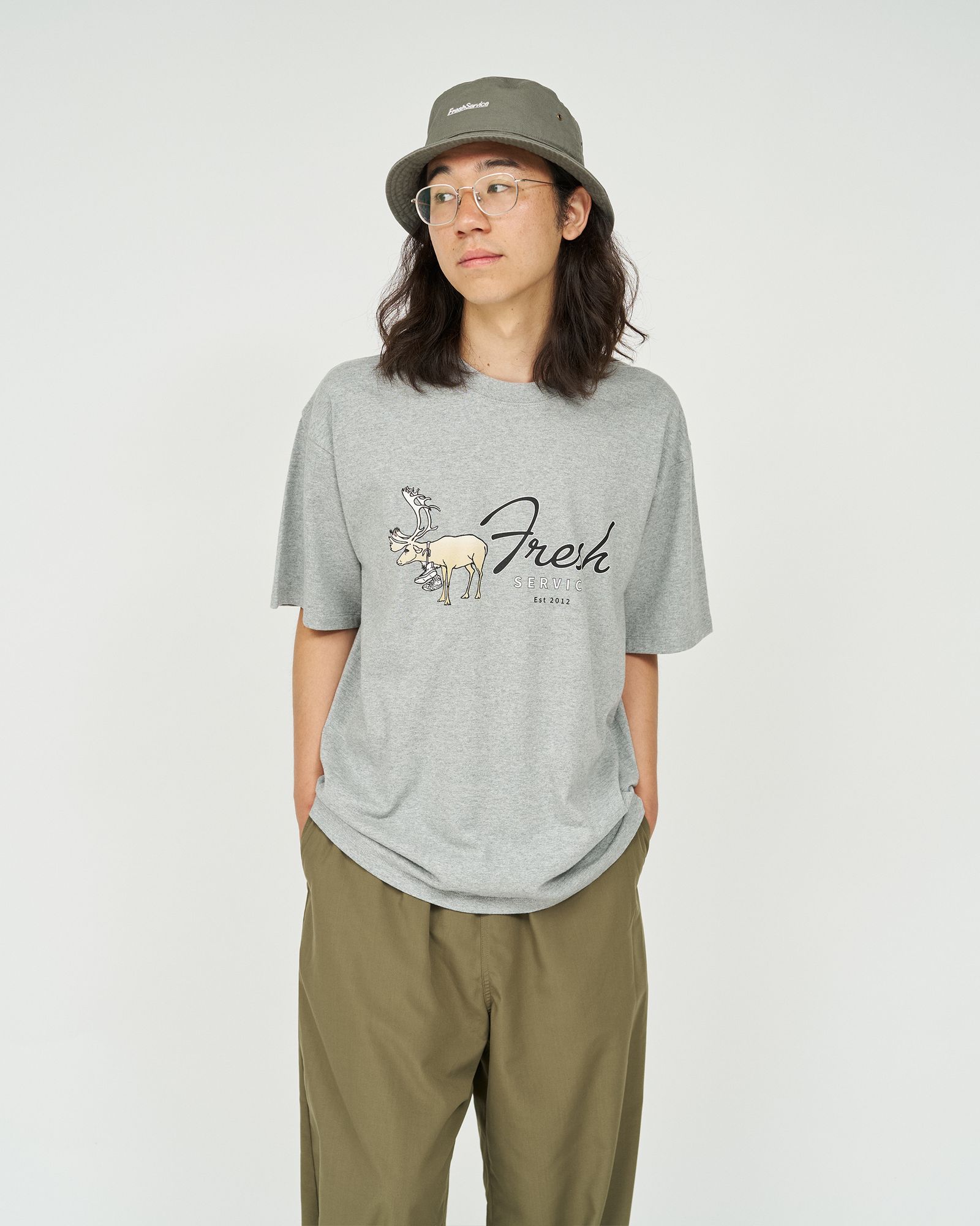 フレッシュサービス CORPORATE PRINTED S/S TEE “CARIBOU”(FSC253-70016)H.GRAY