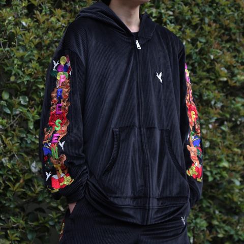 doublet CHAOS EMBROIDERY COMFY HOODIE style. 2021.04.16.