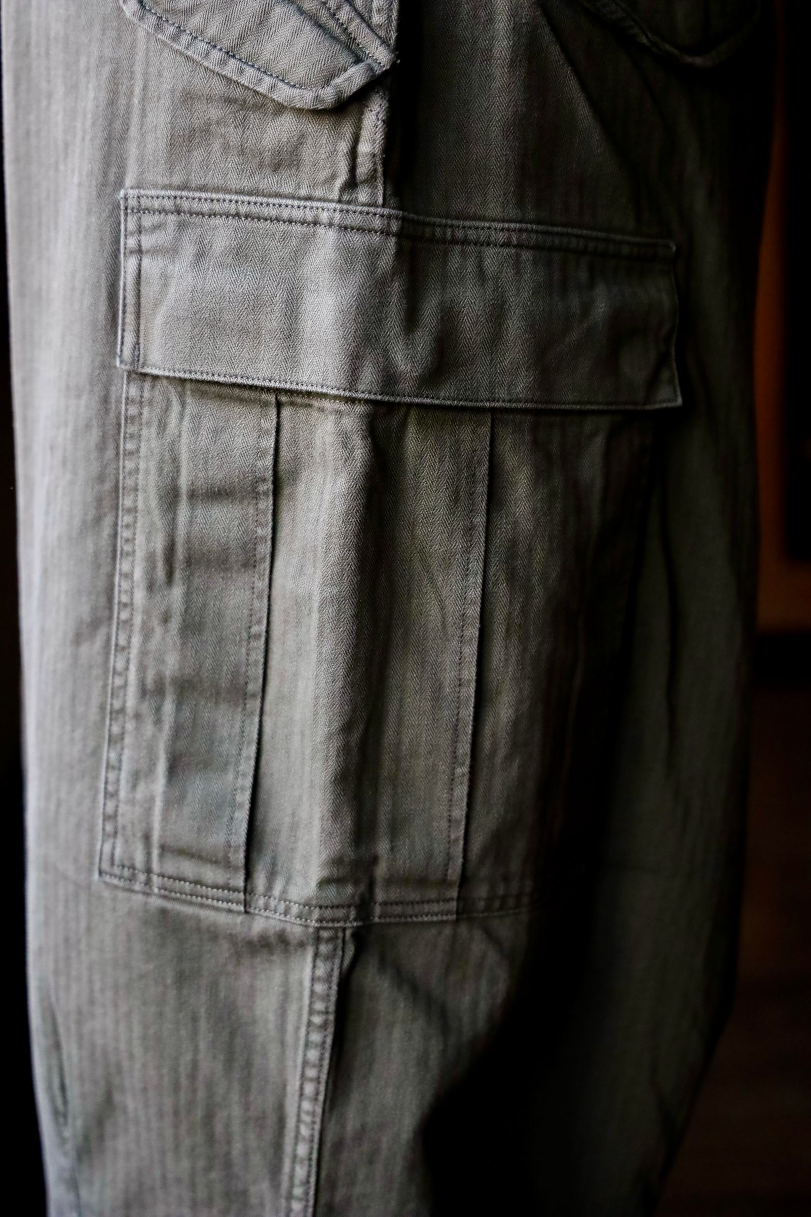 イズネス 25SSミリタリーバルーンパンツ NU MILITARY BALLOON PANTS(1007SSPT01)KHAKI