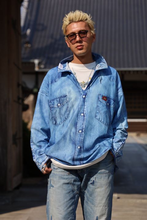 TALKING ABOUT THE ABSTRACTION PRINT PO SHIRT スタイル