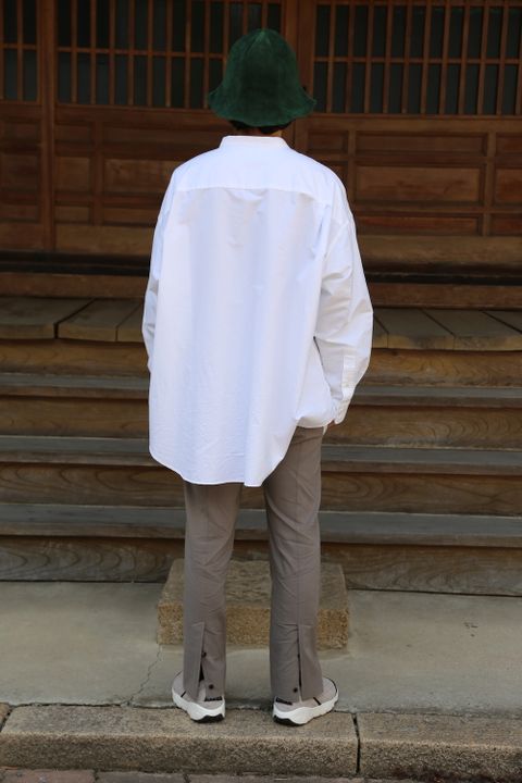 Graphpaper Oxford Oversized Band Collar Shirt(GM211-50137B) style. 2021.04.18.