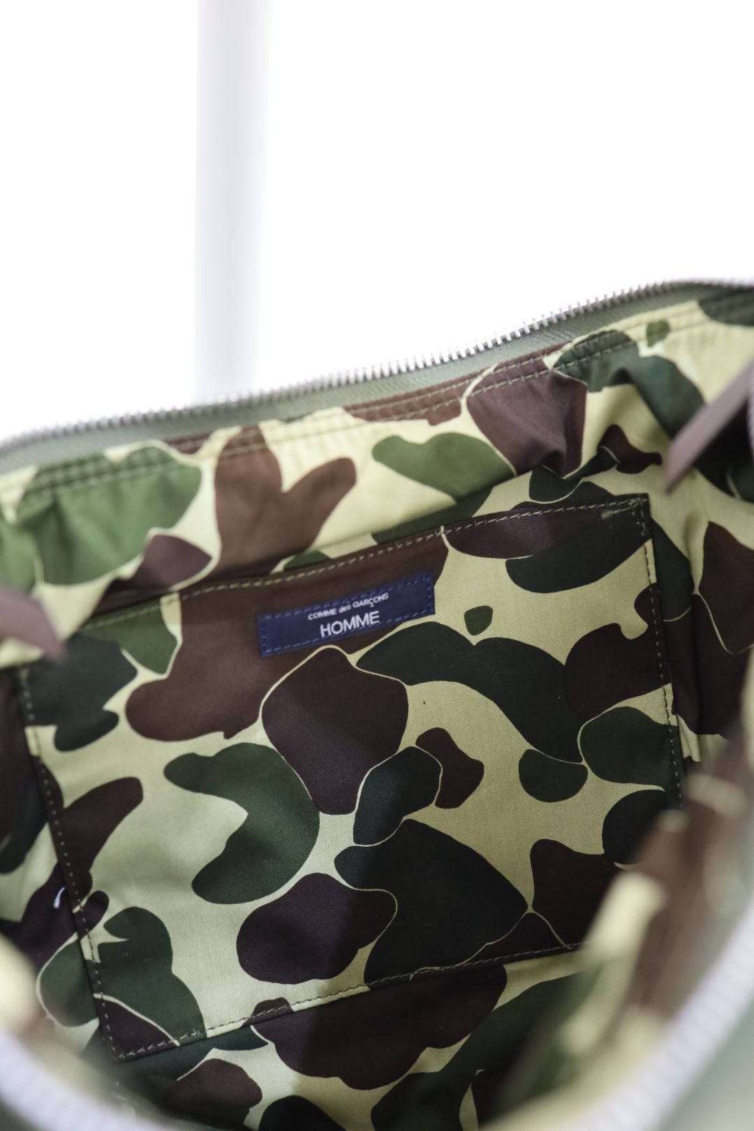 コムデギャルソンオム HOMMEロゴ限定 綿ナイロンショルダーバッグ(HP-K206-051)KHAKI☆12月13日(土)新作発売！