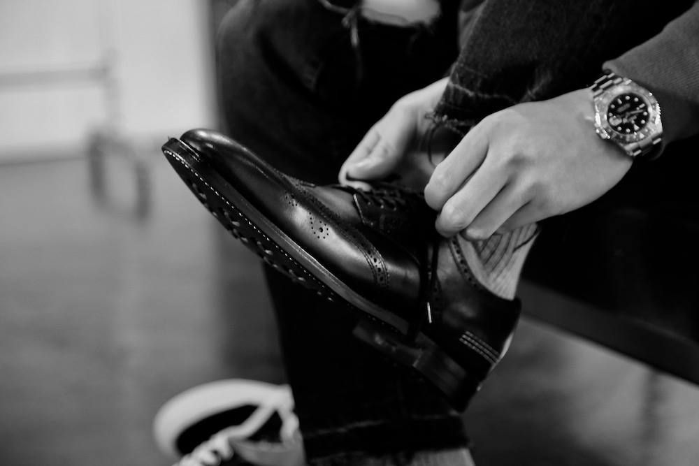 sulvam wing chip shoes