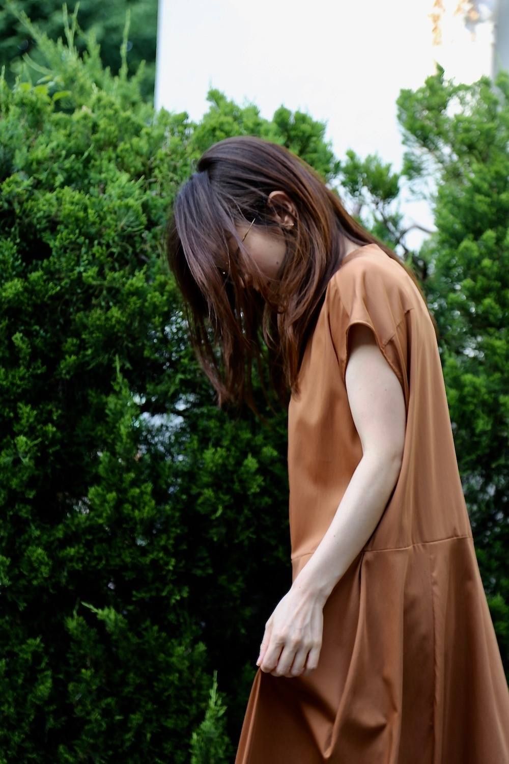 Dulcamara C/Nサテン フレンチスリーブワンピース"BROWN"スタイル.2019.6.02.