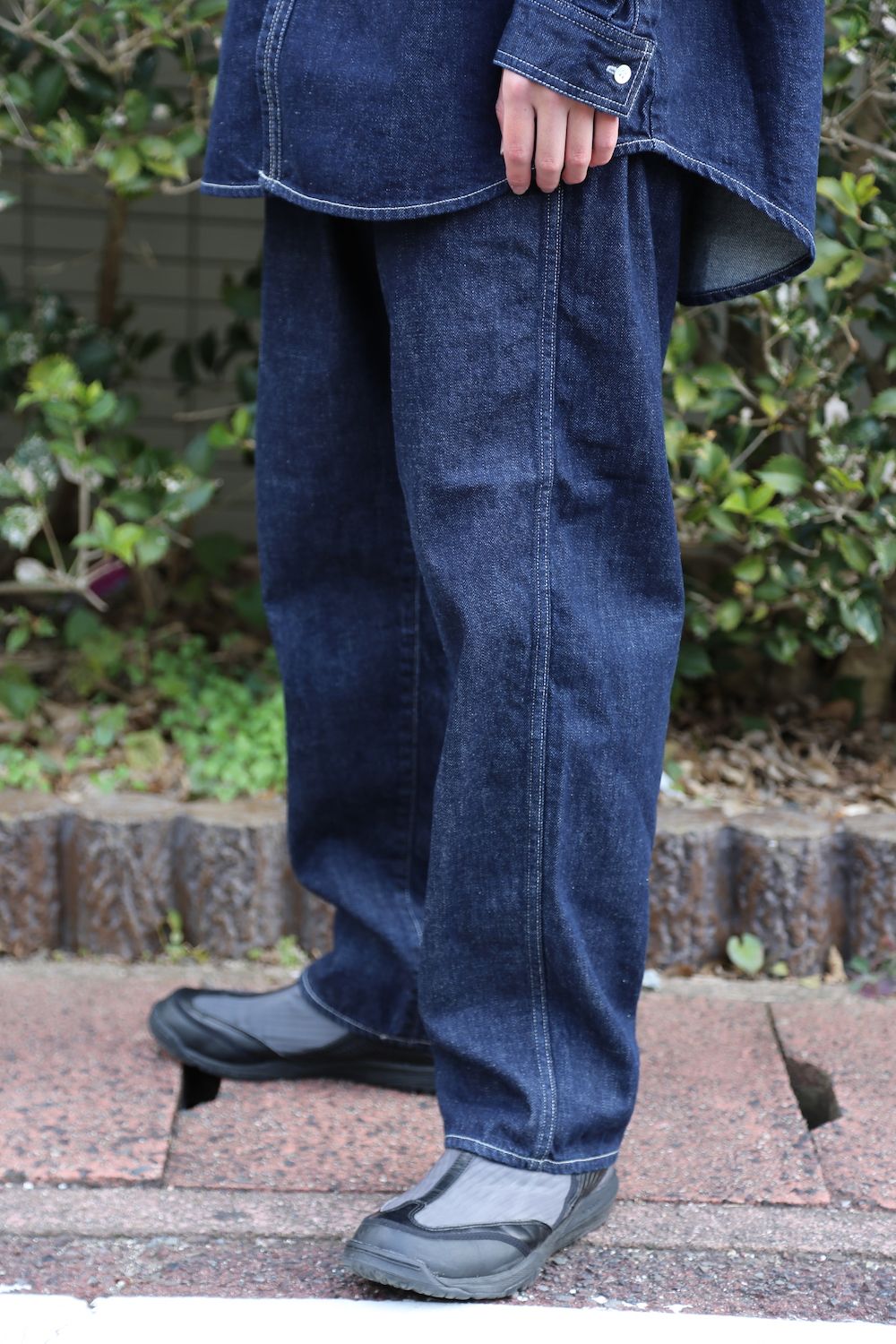 Denime Five Pocket Pants & Denime Regular Collar Shirt style 2020.12.26.