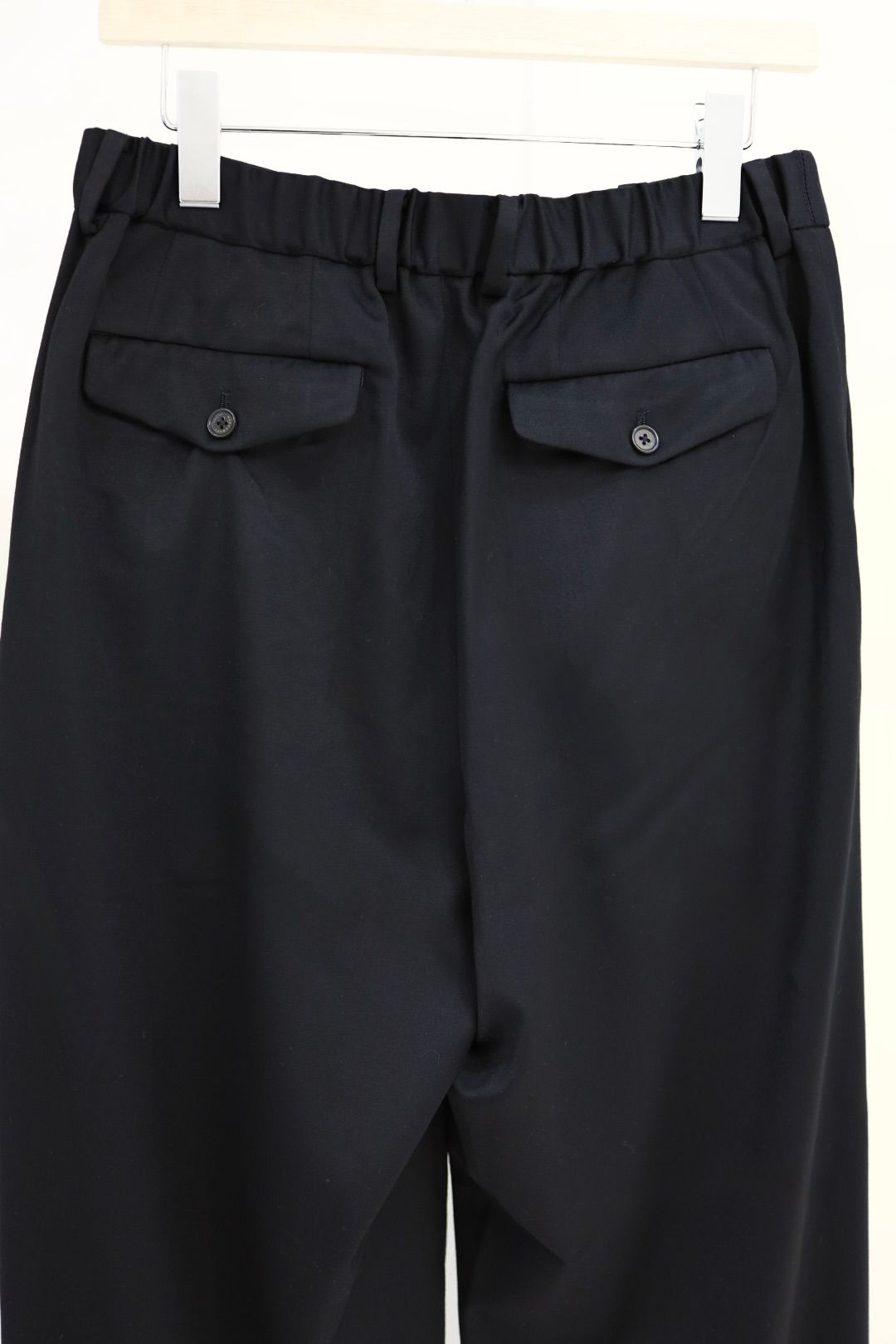 マーカウェア 26SS ワイドトラウザーズ TRIPLE PLEATED WIDE TROUSERS(A26A13PT02C)BLACK☆新作発売！