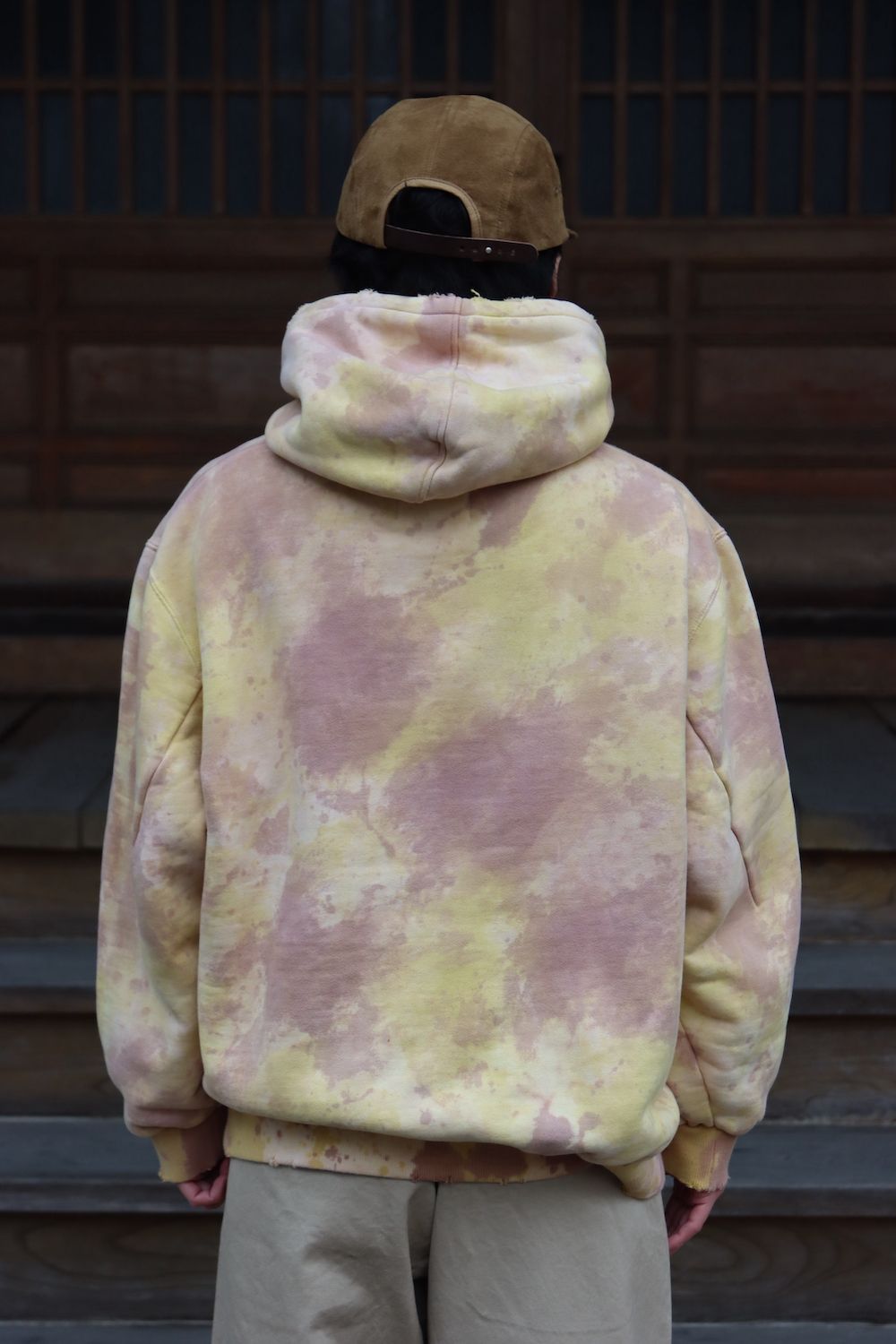 doublet WASTE VEGETABLE DYED HOODIE(22SS28CS209) style. 2022.01.19.