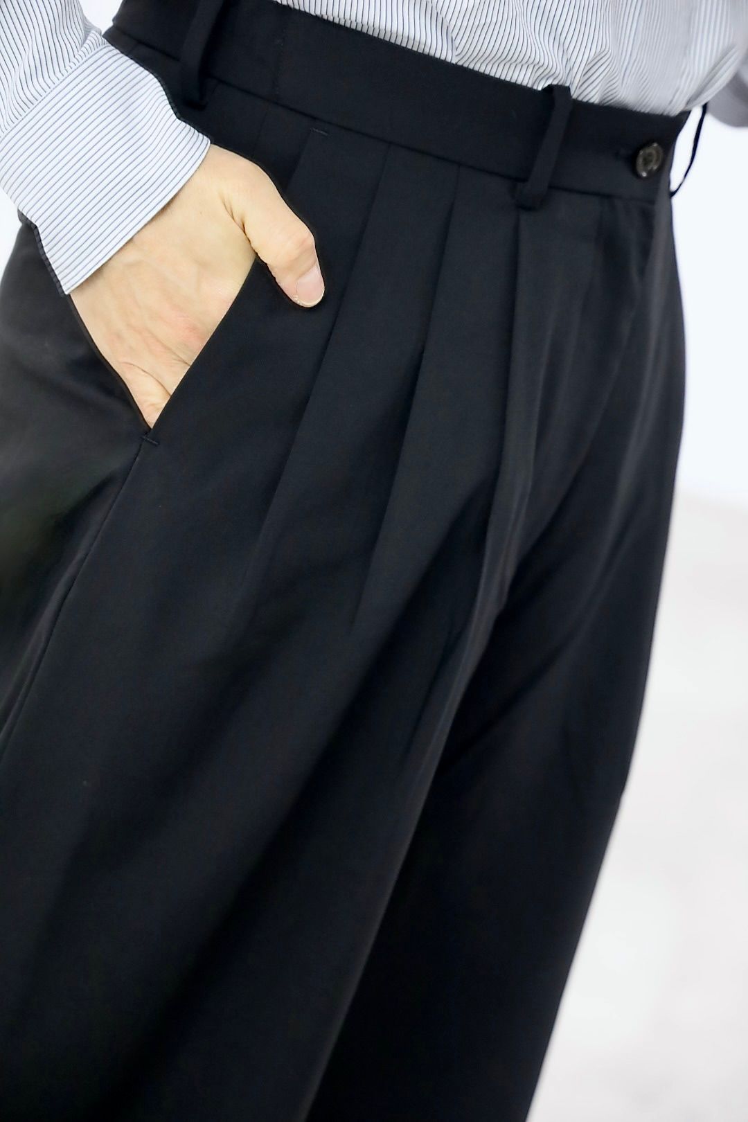 マーカウェア 26SS ワイドトラウザーズTRIPLE PLEATED WIDE TROUSERS(A26A15PT03C)BLACK☆新作発売！