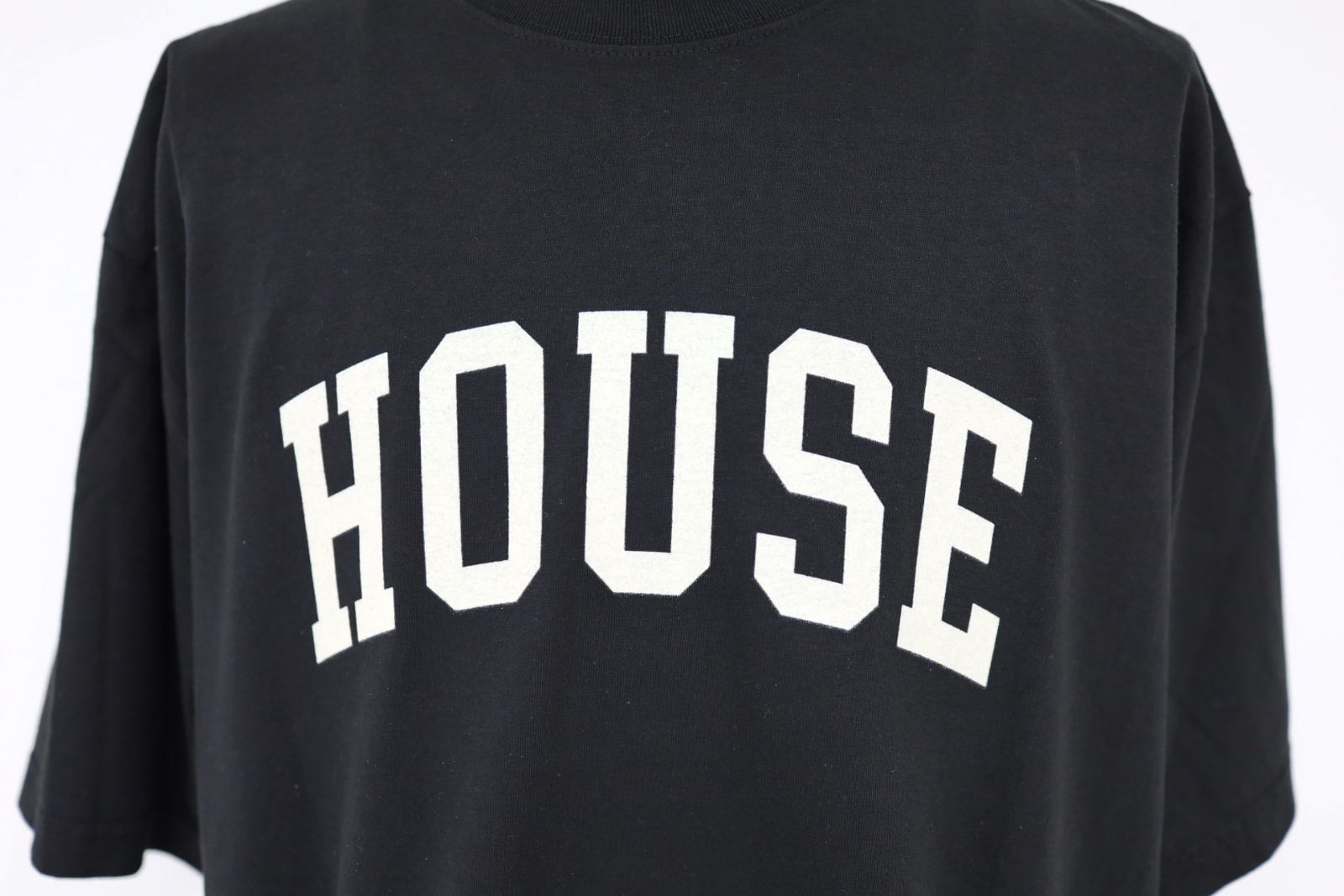 イズネスミュージック 26SS HOUSE T-SHIRT FL(IMP7_24_FLHOUSET01)BLACK☆新作発売！