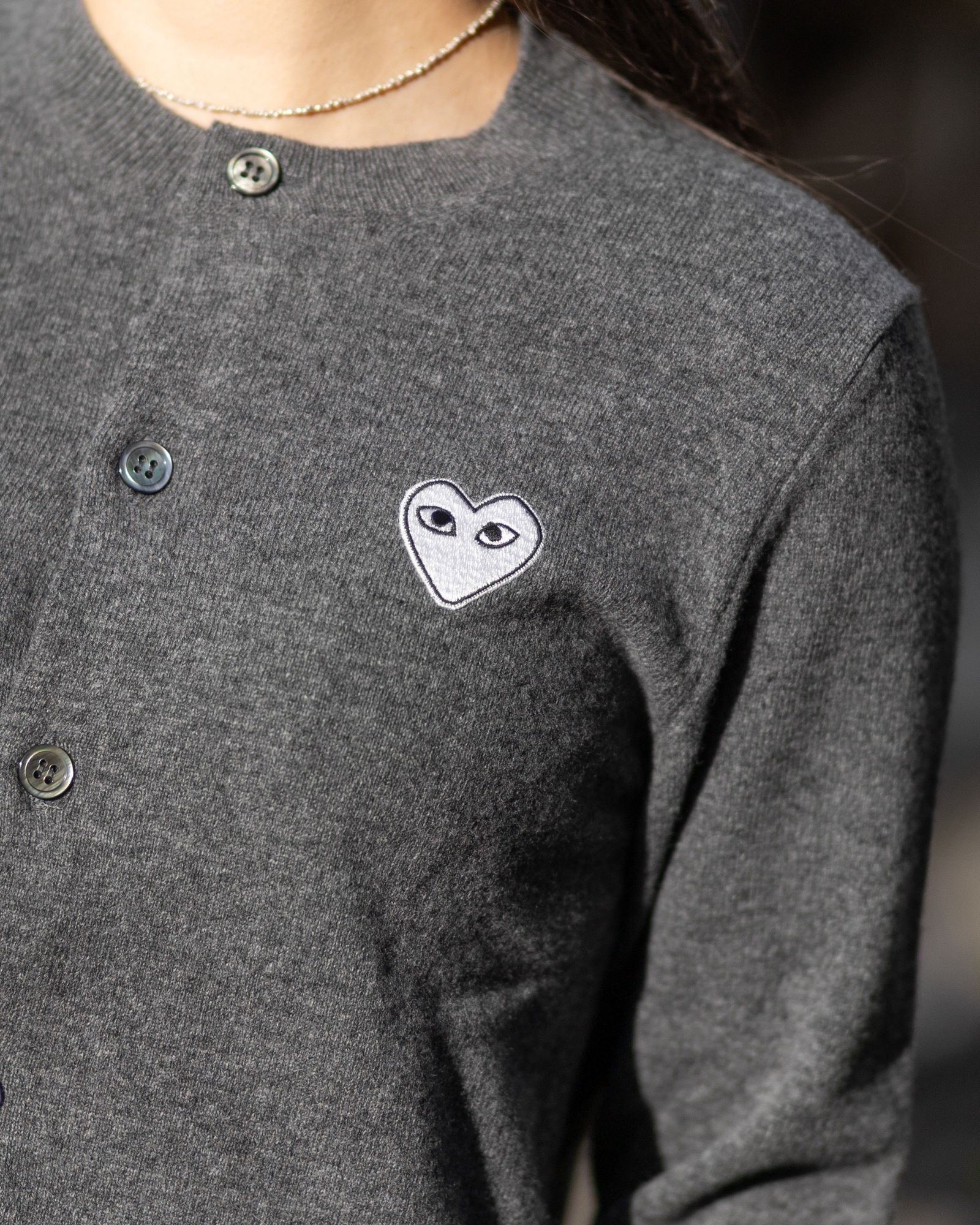 PLAY COMME des GARCONS  ROUND NECK CARDIGAN style.2025.12.13