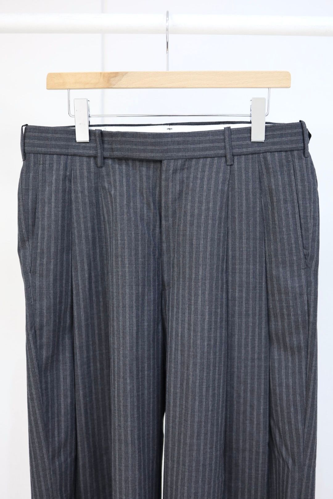 marka 26SS TWO TUCK BAGGY TROUSERS(M26A11PT02C)GRAY STRIPE☆新作発売！
