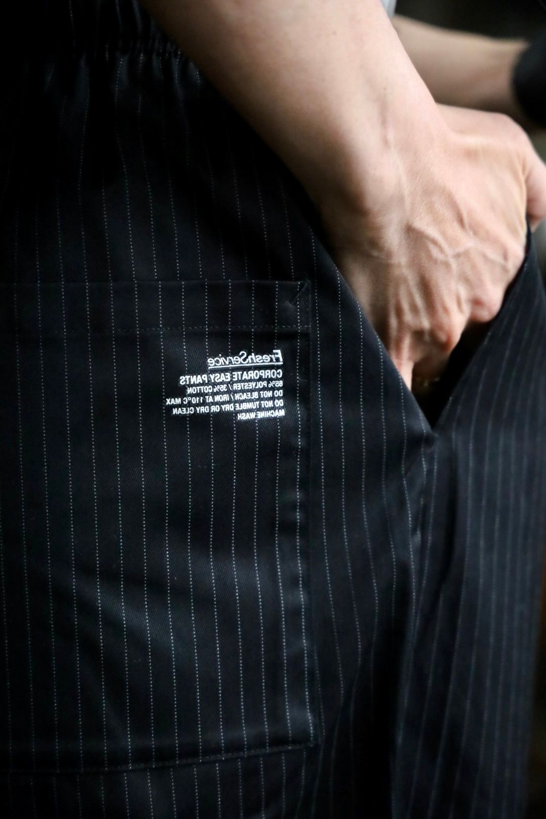 フレッシュサービス CORPORATE EASY PANTS(FSC252-40011B)BLACK STRIPE☆5月24日(土)発売！