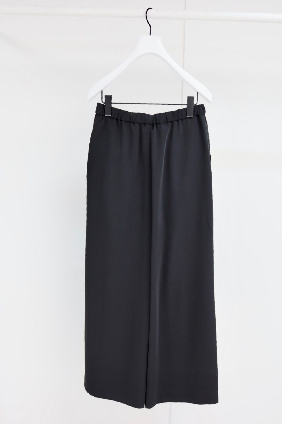 グラフペーパー26SS WOMENS Satin Easy Wide Pants(GL261-40057B)BLACK☆1月10日(土)発売！