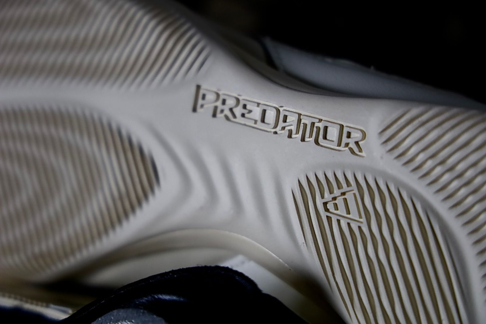 ワイスリー  Y-3 PREDATOR PRECISION(HP4657)CREAM WHITE☆新作発売！