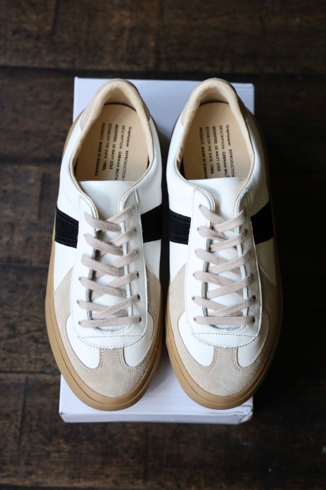 グラフペーパー25AW REPRODUCTION OF FOUND For GP GERMAN MILITARY TRAINER(GU253-90590) WHITE×BLACK