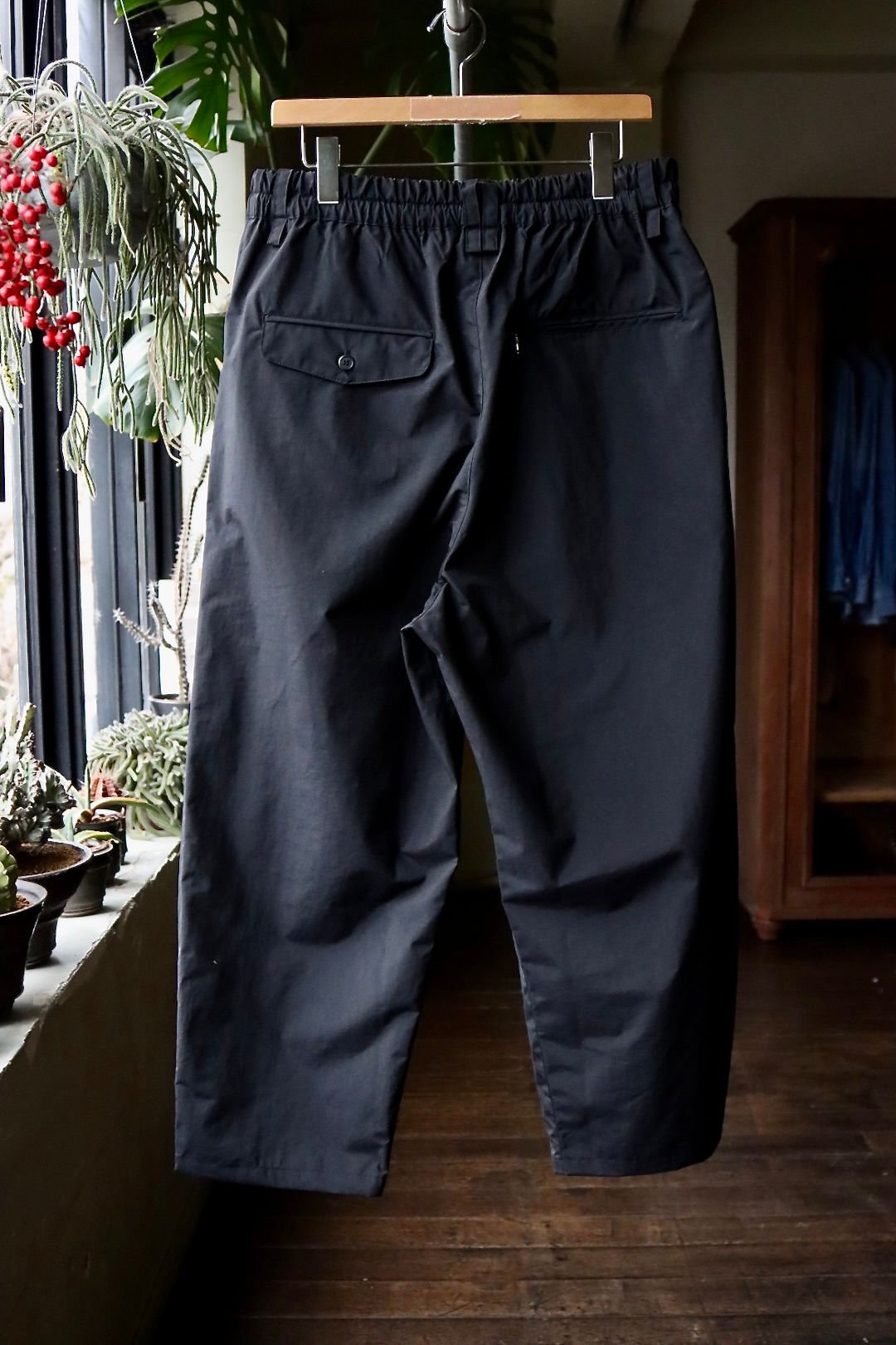 is-ness イズネス24SS PACKABLE EZ PANTS(1004SSPT02)BLACK