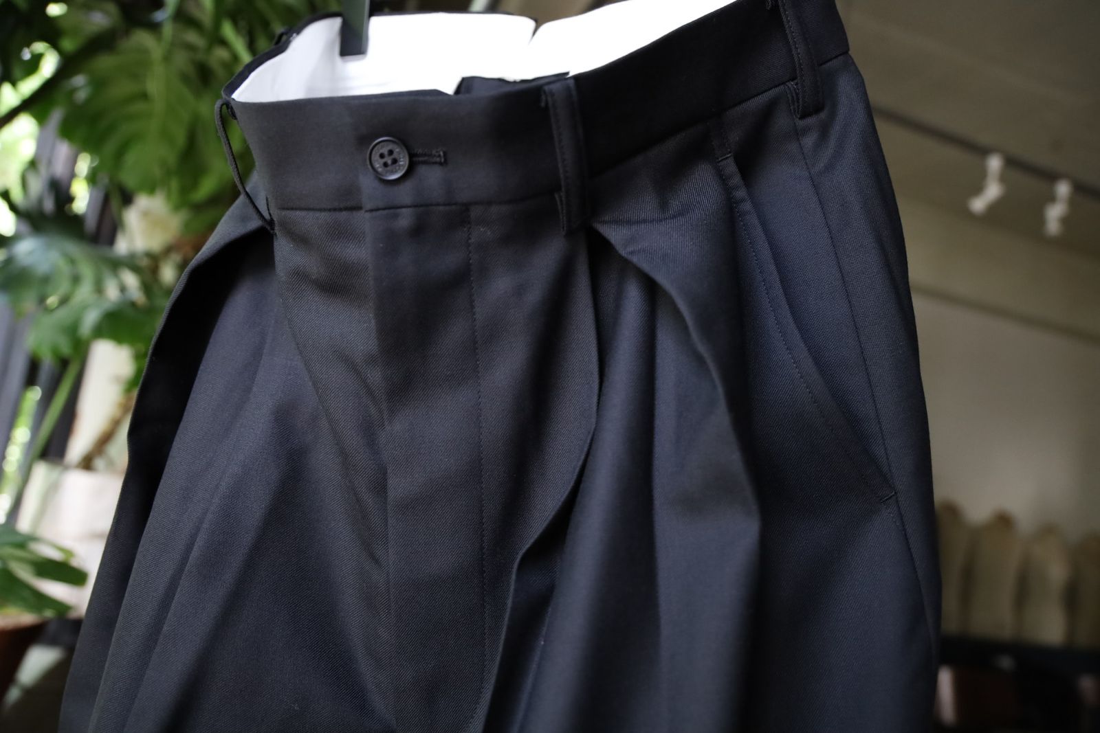 コムデギャルソンオム24AW ウールサージタックパンツ(HN-P006-051)BLACK