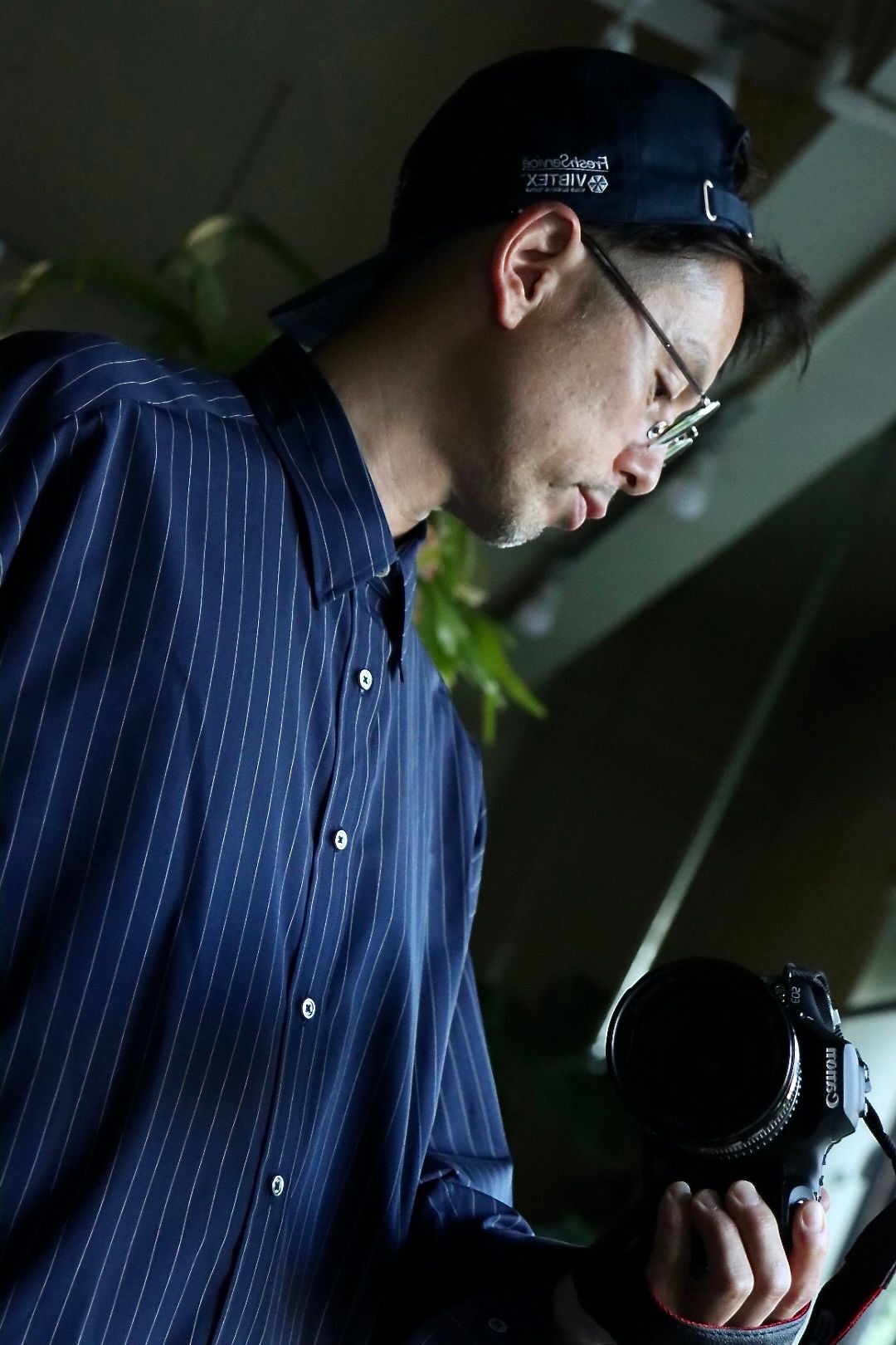 グラフペーパー22AW High Count Broad Stripe Regular Collar Shirt"NAVY PIN STRIPE"スタイル