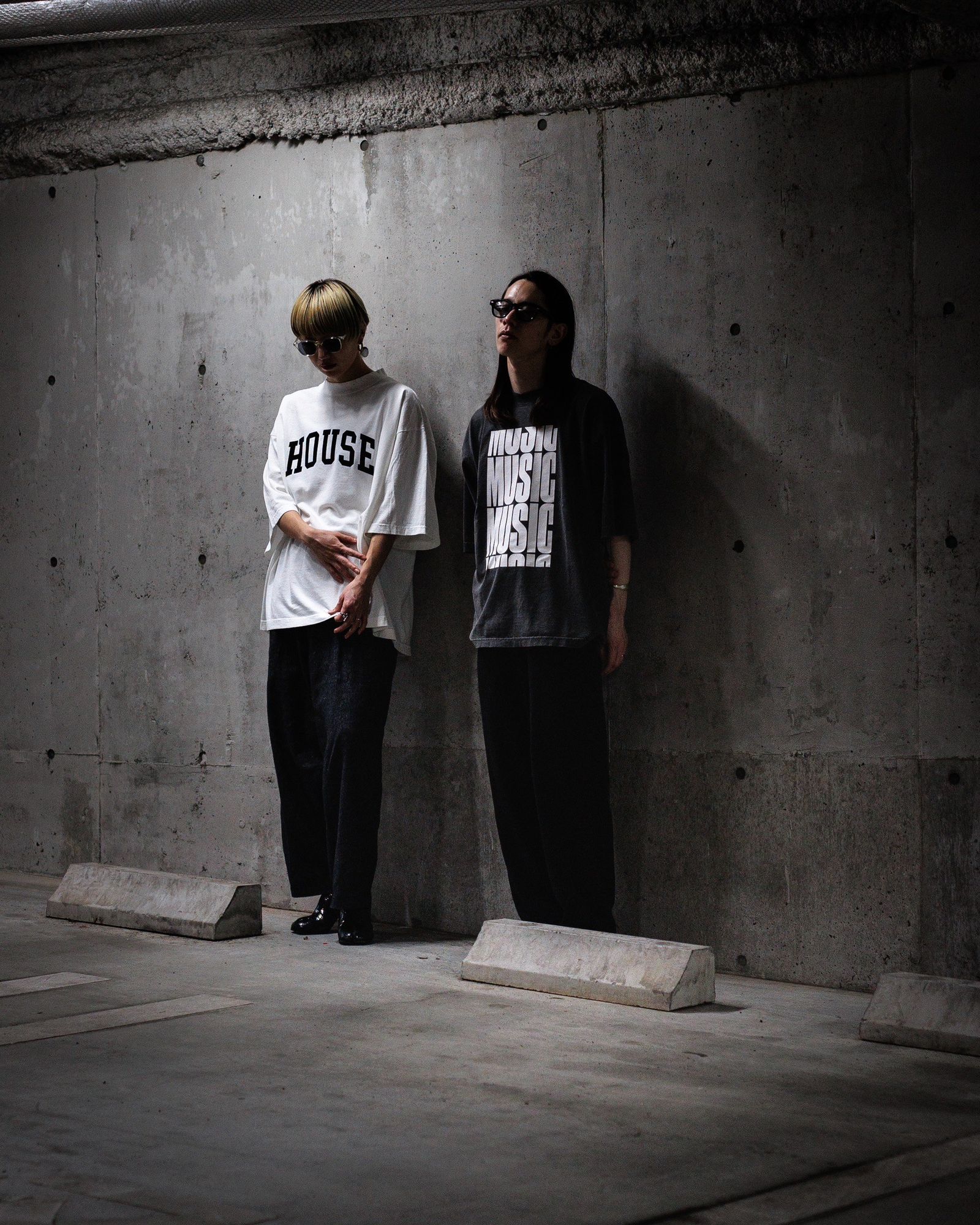 is-ness - イズネスミュージック 25SS HOUSE FLOCKY PRINT T is-ness - イズネスミュージック 25SS HOUSE FLOCKY PRINT T